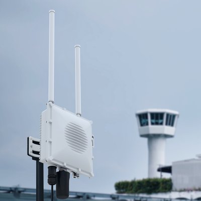 Photo of Dronetag Scout mounted on a pole at airport